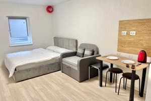 Апарт-отель River House. Апартаменты двухместный c 2х спальной кроватью и диваном 3