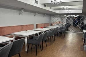 Senator Victory Square 16