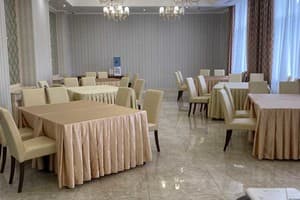 Верховина на Петропавловской 15